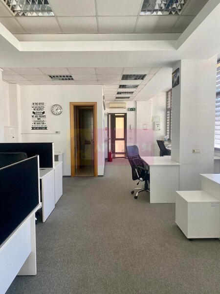 Inchiriere Cladire Integrala | Locatie Premium,  langa Parlament